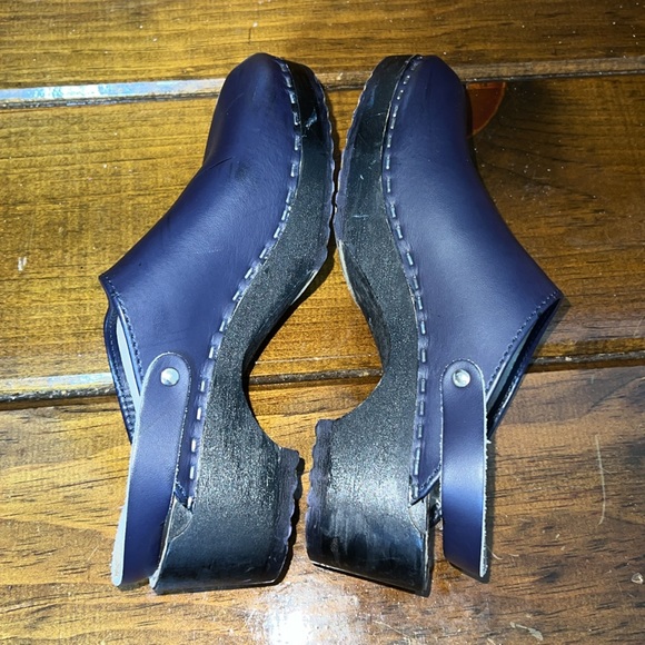 Hanna Andersson Navy Blue Leather Wooden Swedish Clogs- 7 - Picture 5 of 7